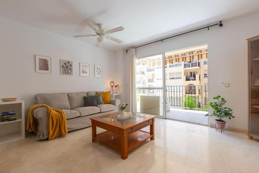 Апартаменти Apartamento Fuengirola Beach Екстер'єр фото