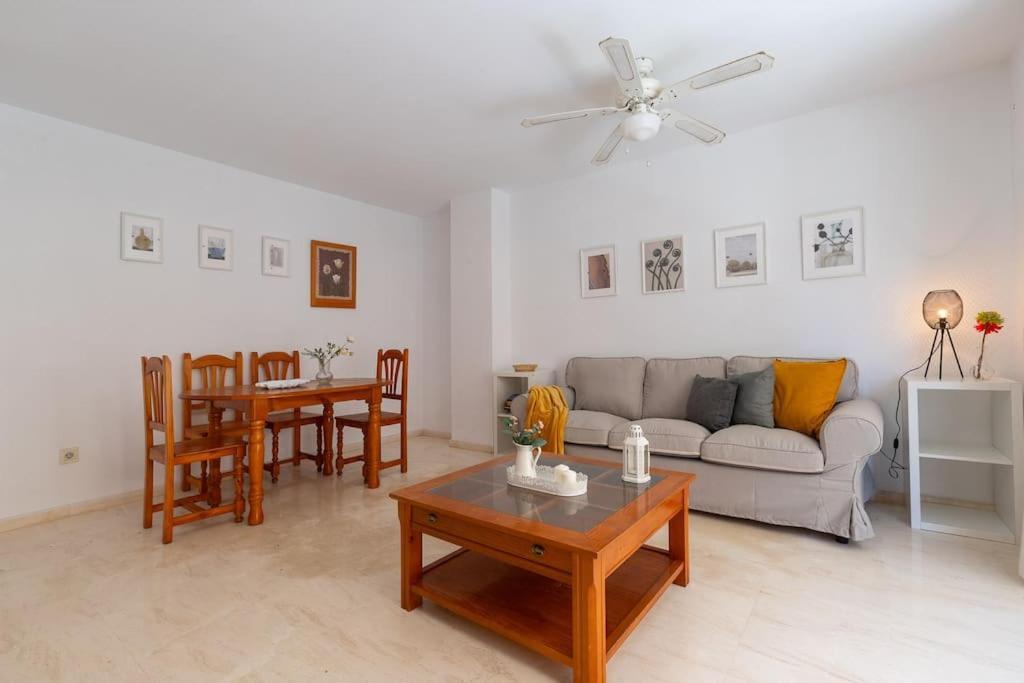 Апартаменти Apartamento Fuengirola Beach Екстер'єр фото